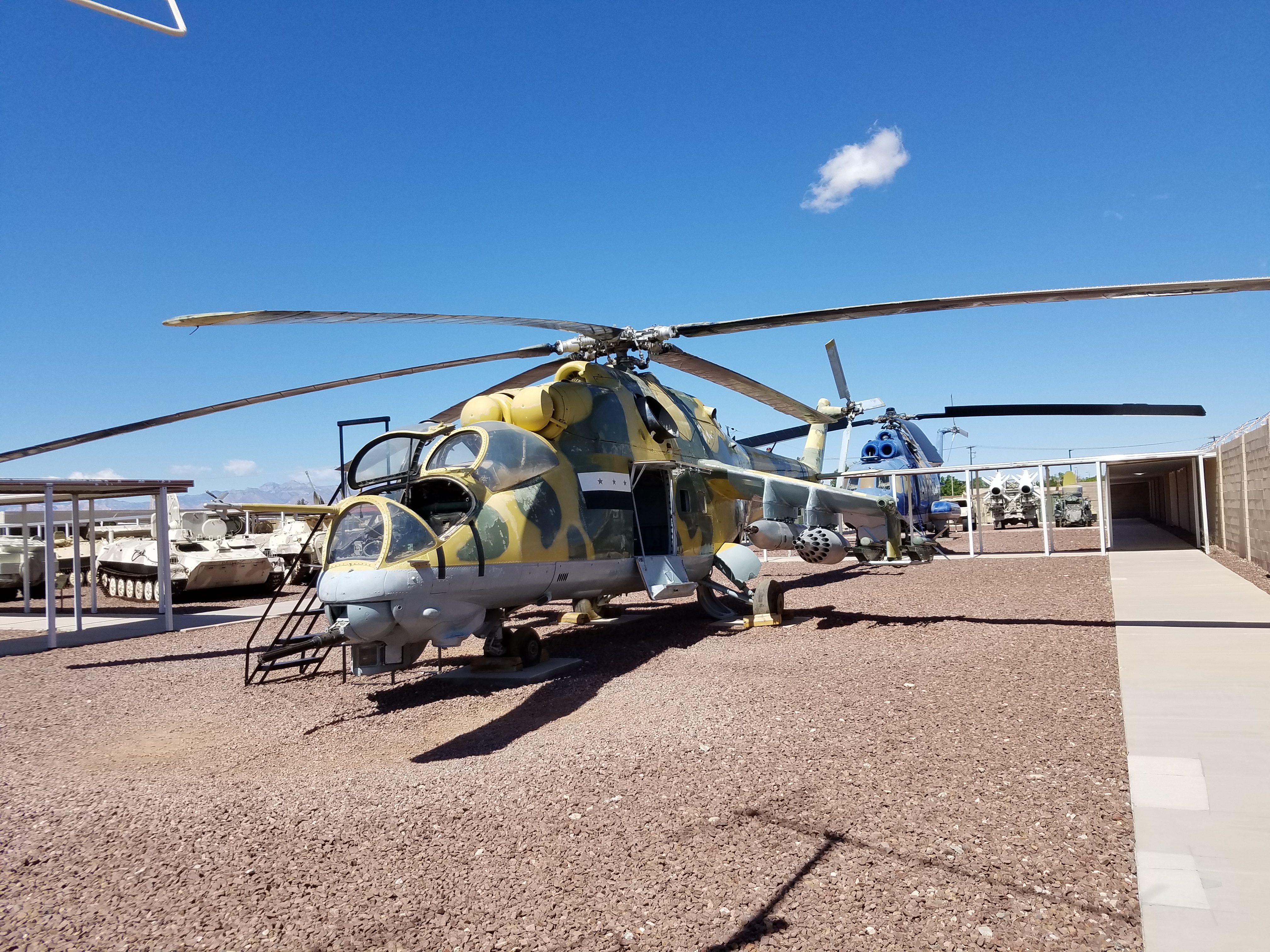 Mi-24 HIND